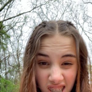 Meet your Posher, Veronica